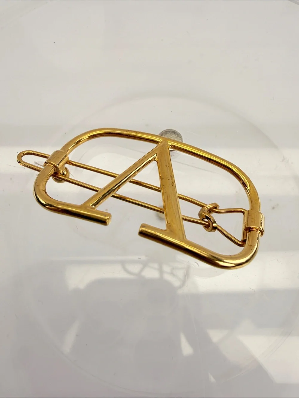 Valentino Garavani Gold V Logo Hair Clip